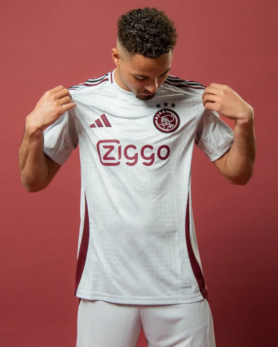 MAILLOT AJAX AMSTERDAM THIRD 2024/2025 – Image 3